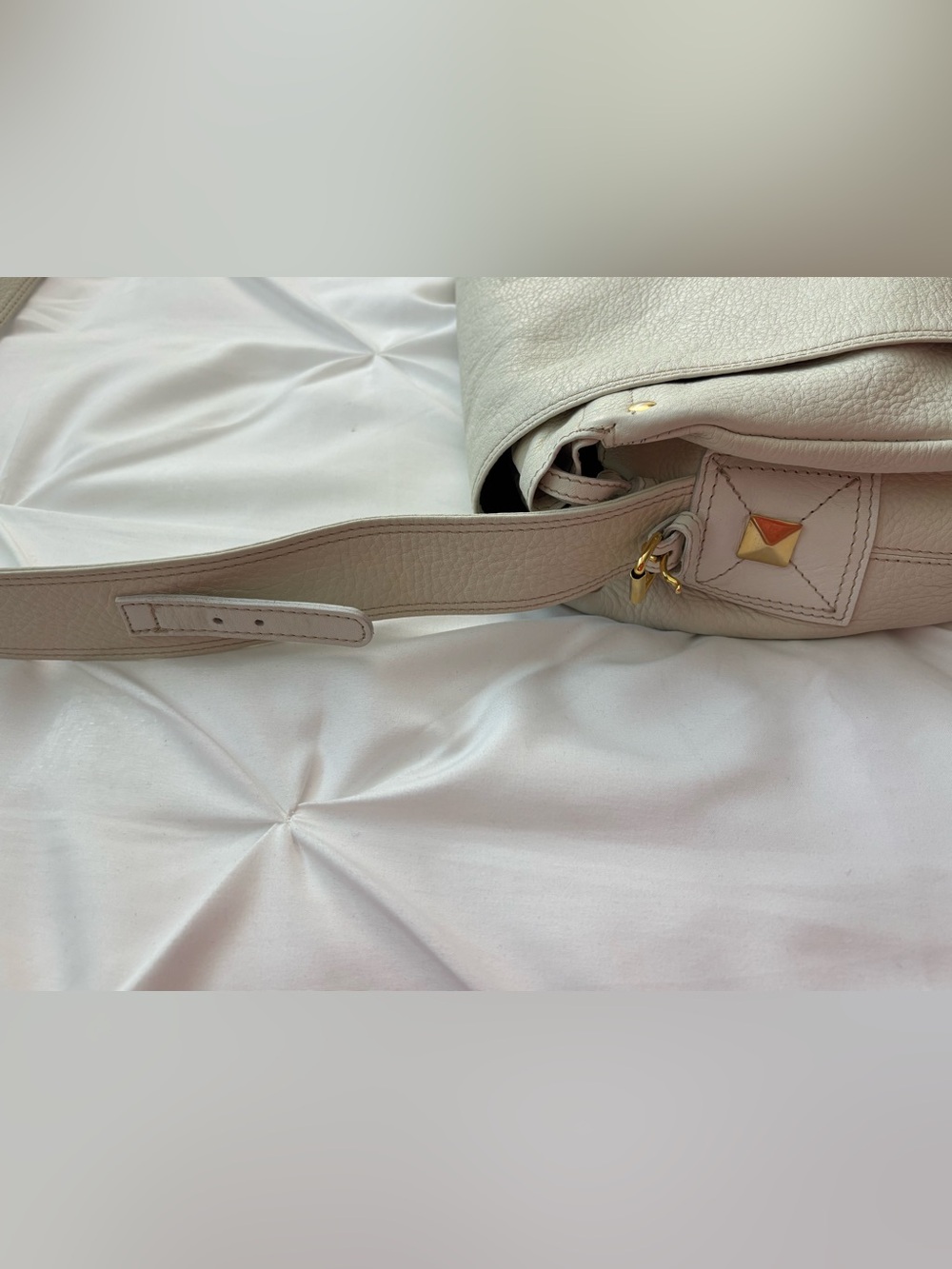 Givenchy Life Vintage Soft Pebble Leather Crossbody Bag, Off-White, EVC - Picture 11 of 16